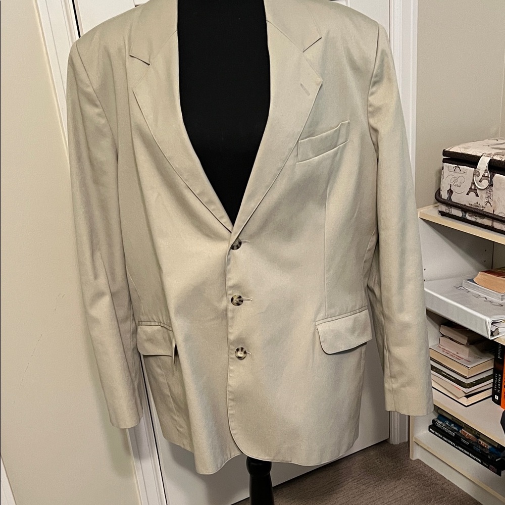 Men’s travel jacket size 46 Tall.